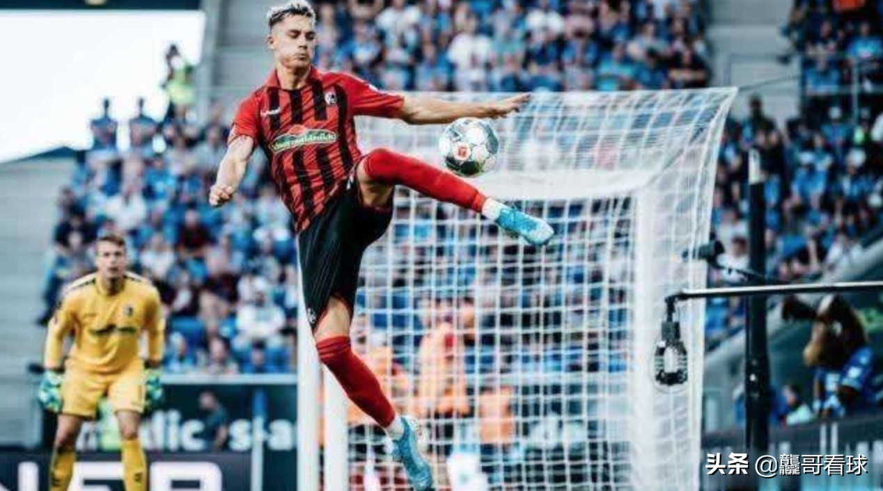 弗莱堡中卫国脚科赫的未来：那不勒斯有意引进，热刺后防急需