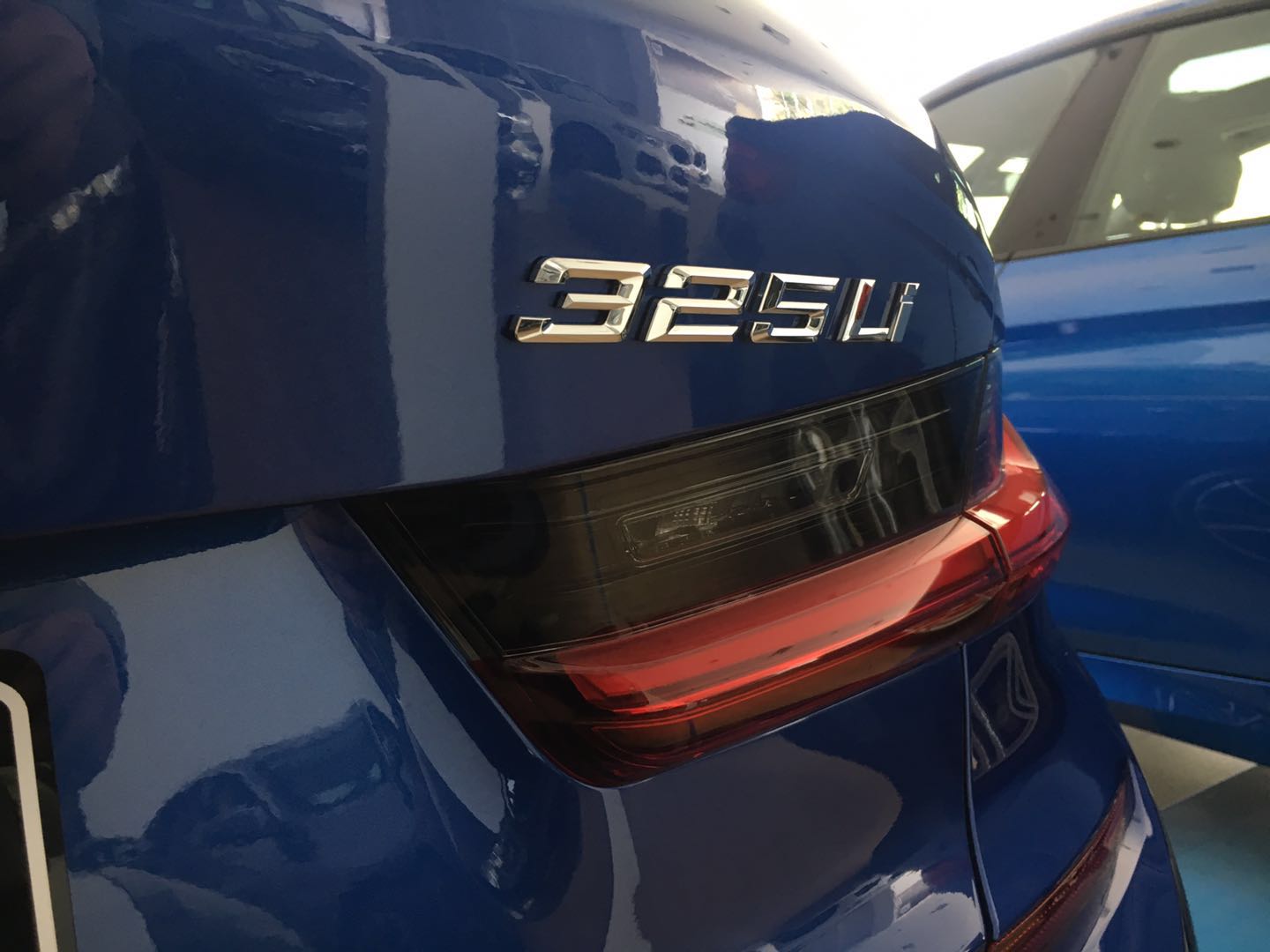 探店宝马三系最新款320li价格,宝马3系全国哪里4s店最便宜