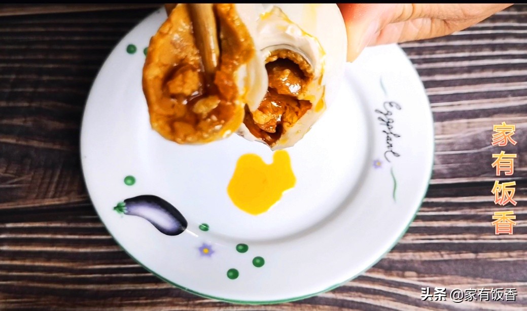 用黄泥腌制咸鸭蛋的最佳方法,黄泥咸鸭蛋腌制多久可以吃