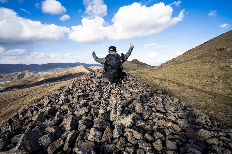 塞北初夏，拓乐陪我逐云日——拓乐Thule35LAllTrailX背包测评