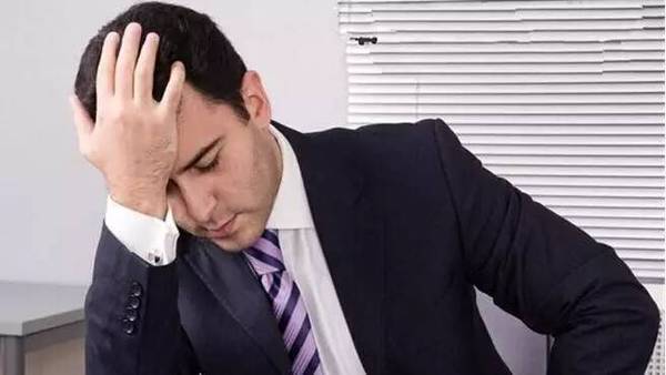 手指上只有大拇指有半月牙怎么办,手指的半月牙越来越少是什么原因