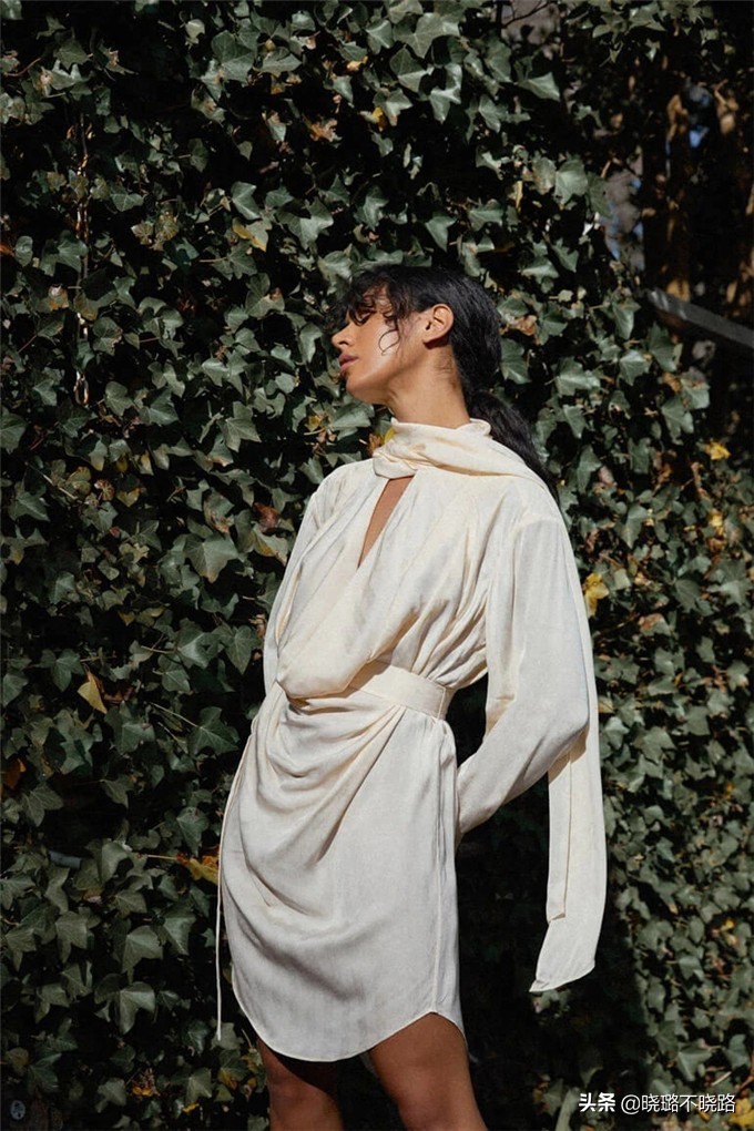 衬衫式小白裙气质高级显瘦,最近很火的高级感裙子