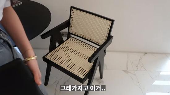 韩国美女晒独居公寓引11万人围观衣帽间全是名牌