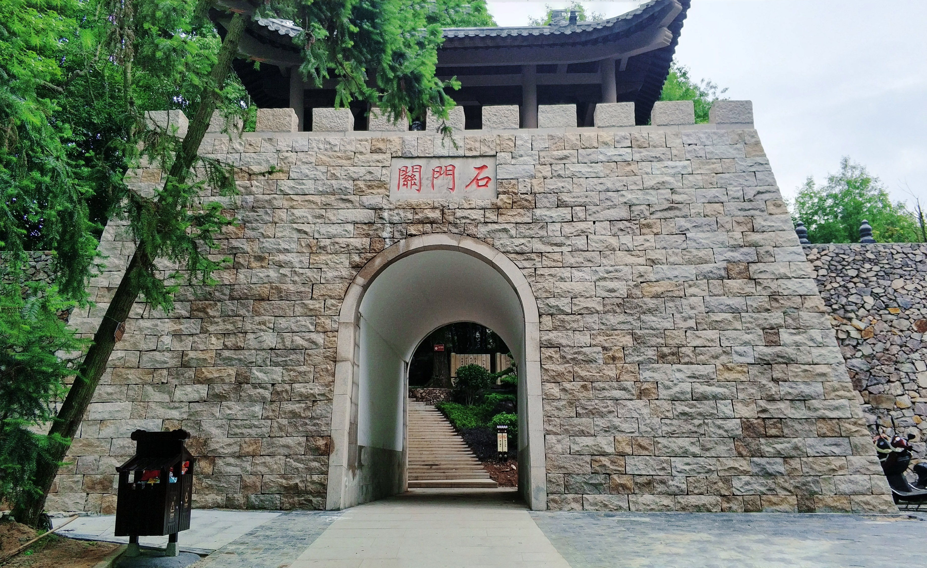 江西抚州灵谷峰景,江西抚州灵谷峰长什么样子