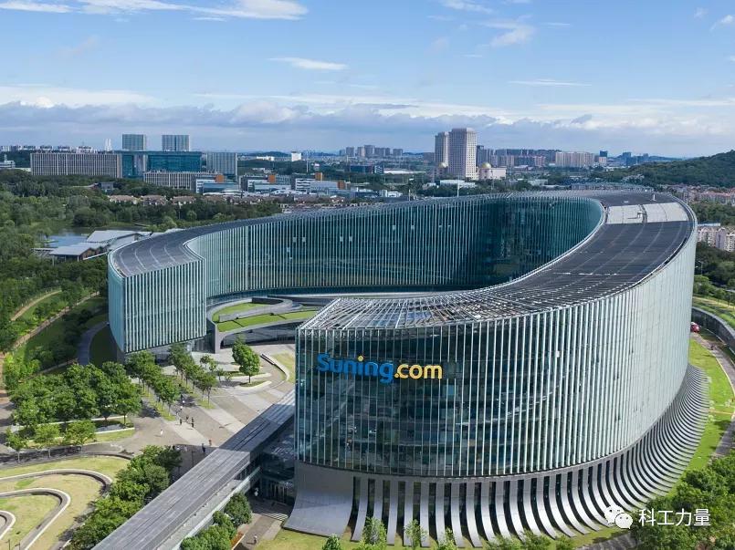 苏宁“变形记”：从零售之王，到“*身卖**”自保？