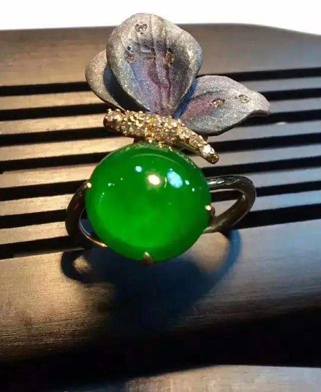 未婚夫30万定情信物,未婚夫给的100件定情信物