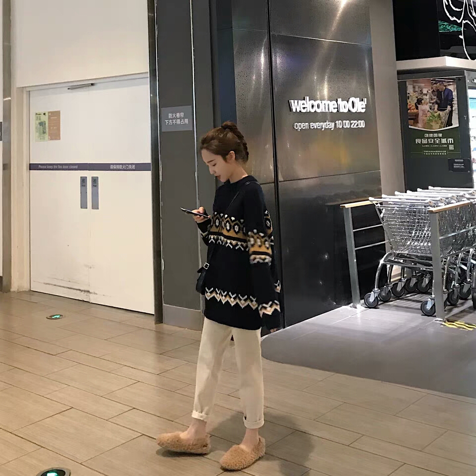 秋冬季美眉们必不可少时髦裤子，穿上特别减年龄又显瘦