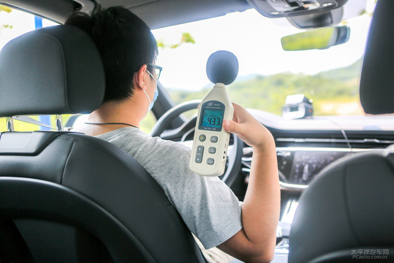 大气硬朗的设计新款奥迪q7实车,想要豪华suv极致性能就选择奥迪q7