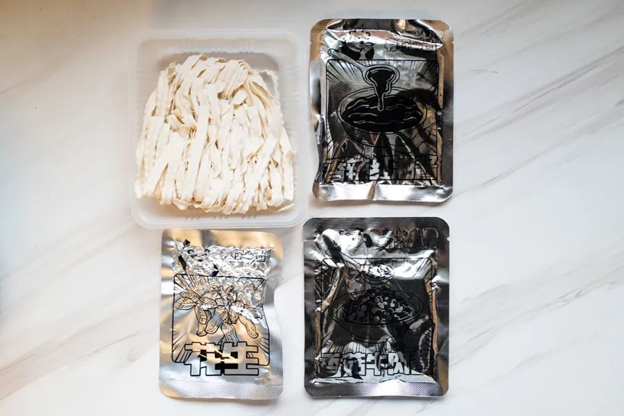 被薇娅直播间榨干零食预算后，写出了这篇测评报告（上）