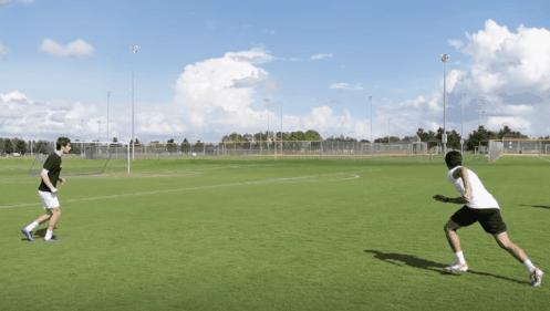 进攻型中场怎么踢,如何踢好进攻型中场