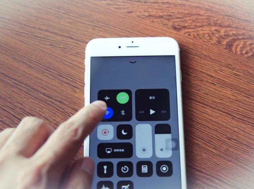 手机的飞行模式到底是干什么用,飞行模式为什么这么鸡肋