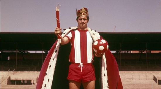 足球历史第一中锋盖德穆勒,足球记忆封神榜盖德穆勒