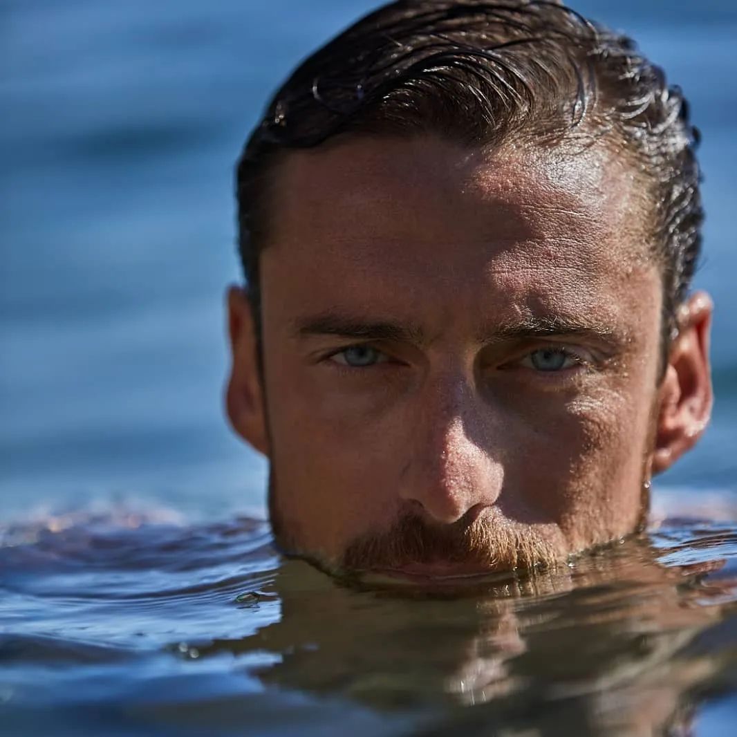 armani代言人hanni,armani化妆品代言人