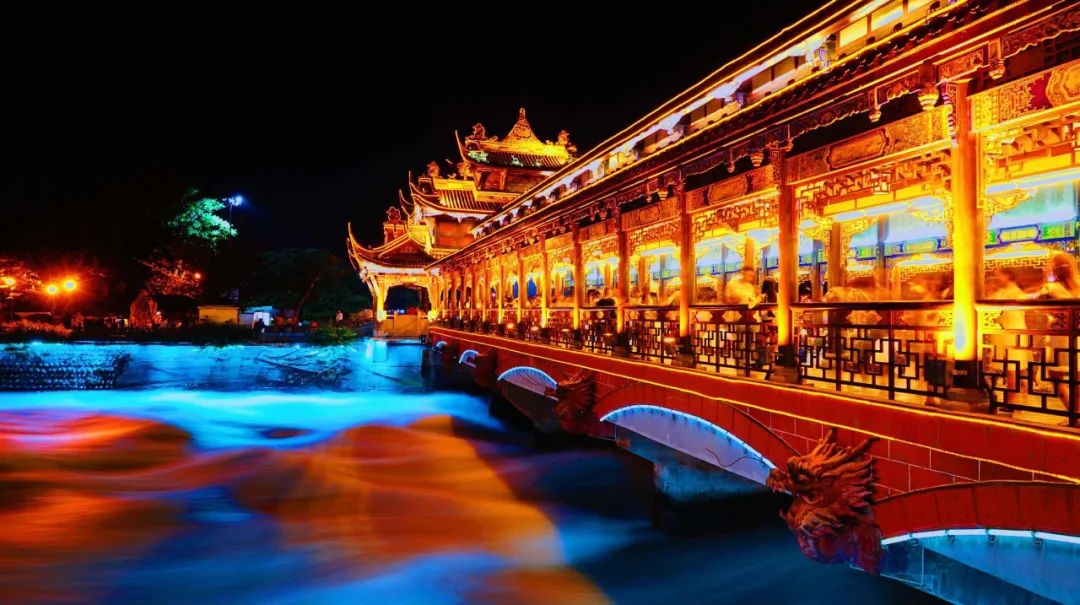 来都江堰的理由有很多,给都江堰一个被偏爱的理由