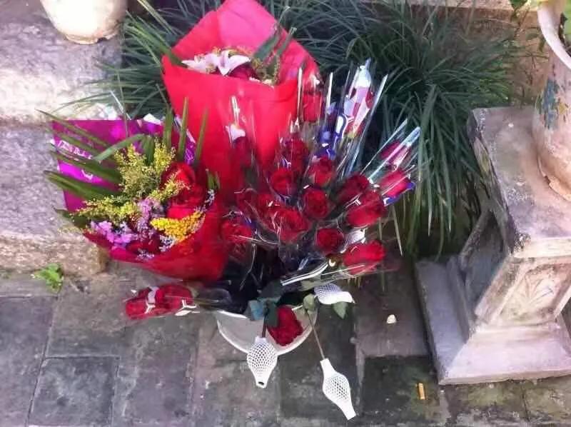 漂浮人生，最难忘摆摊经历，一个月用三十元赚九万