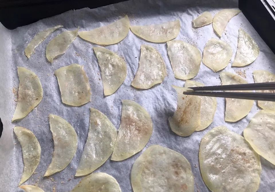 怎么做薯片简单又好吃又脆可保存,怎么在家自制原味薯片有味道的