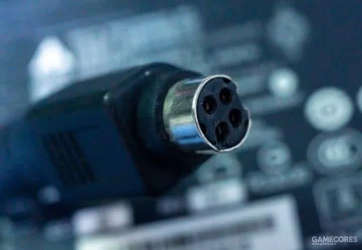 一百多块买个26年前的笔记本，我改了改，还能上网