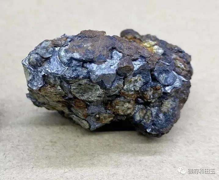 上周！这块来自*疆新**的石头拍出472万的天价！创历史新高