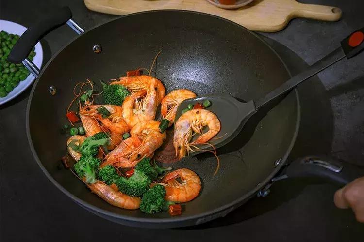 不锈钢炒锅开锅的正确方法不粘锅,厨房用的不粘锅炒锅