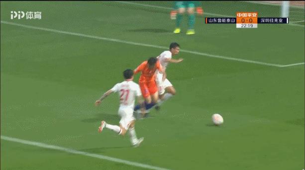 怎样判断点球判不判,点球裁判不公平