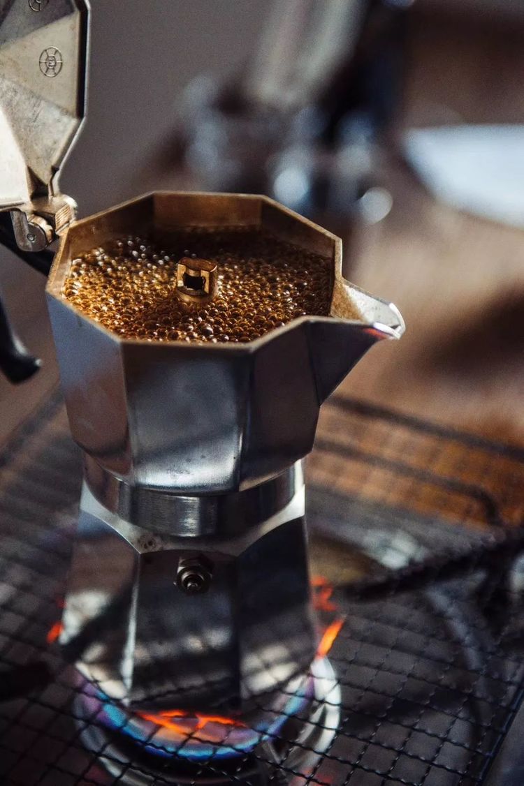 摩卡壶可以做意式浓缩吗,摩卡壶是做美式咖啡还是意式浓缩