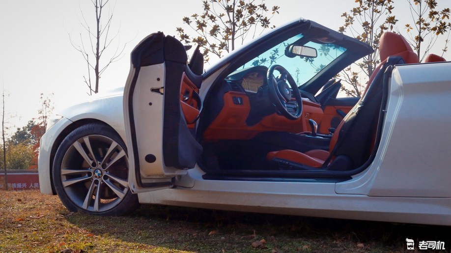 三十多万的428敞篷，当你打开敞篷的那刻，你拥有着她和蓝天