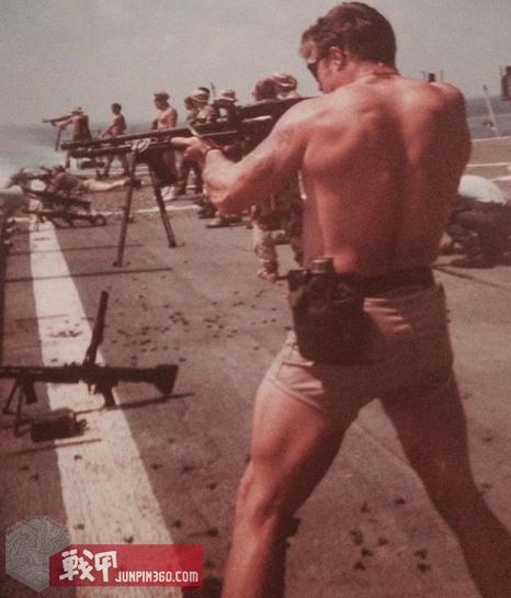 海豹突击队教你射击,战甲轰鸣装备介绍