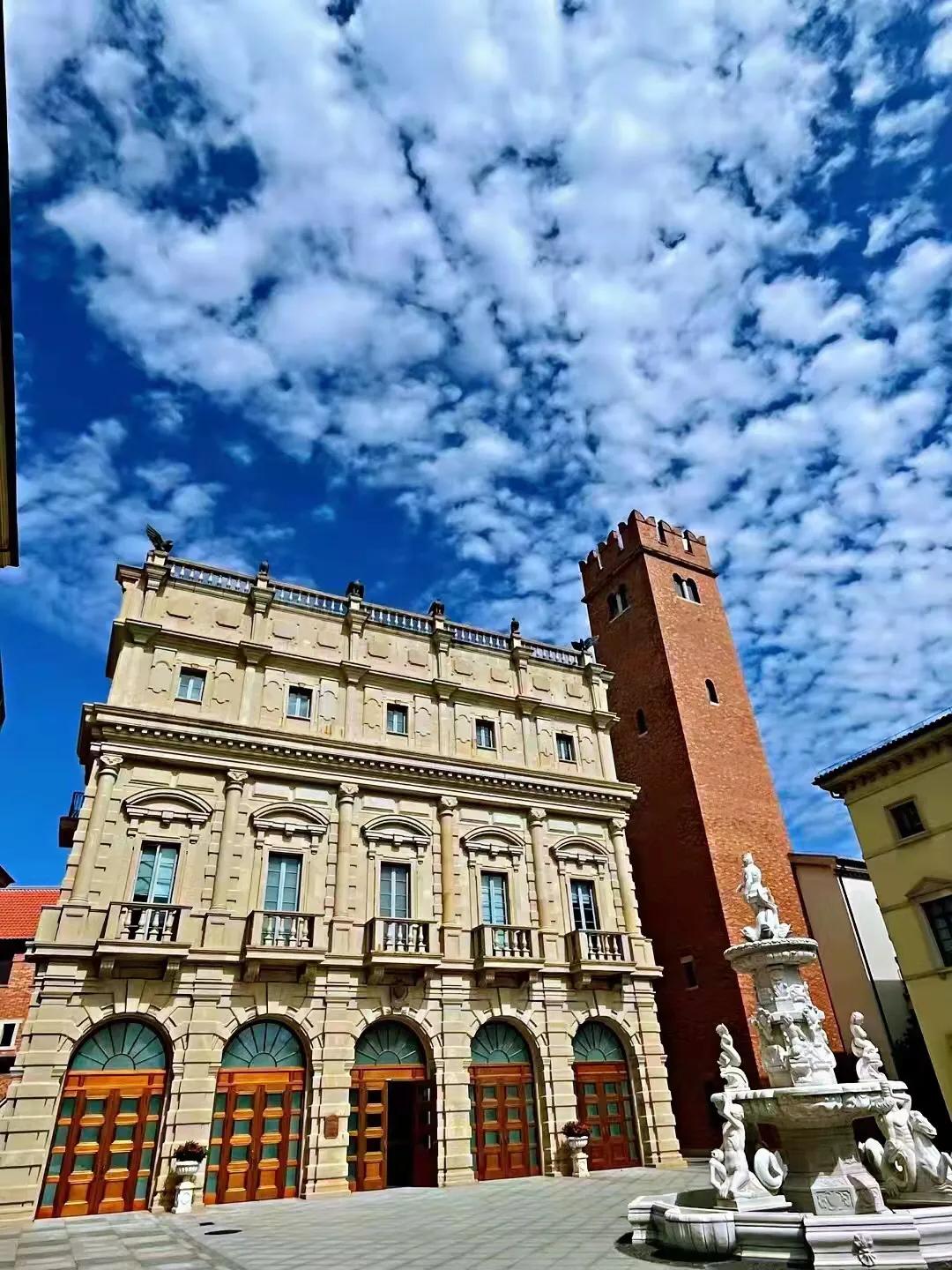 中国华为企业脊梁,华为是中国民营企业的楷模吗