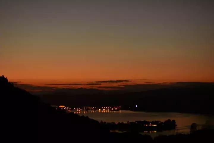 邂逅秋天的千岛湖！光看图已美醉，住这7家美宿避开人群赏湖景山色