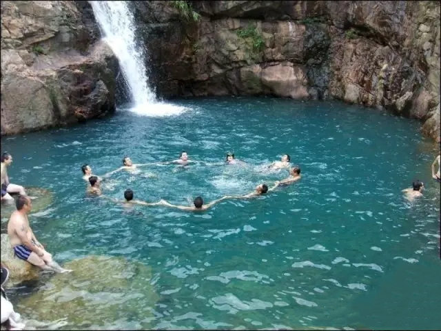 7月7日山间一潭水，悠游无夏日，狮子头莲花坑溯溪潜水开炉腐败