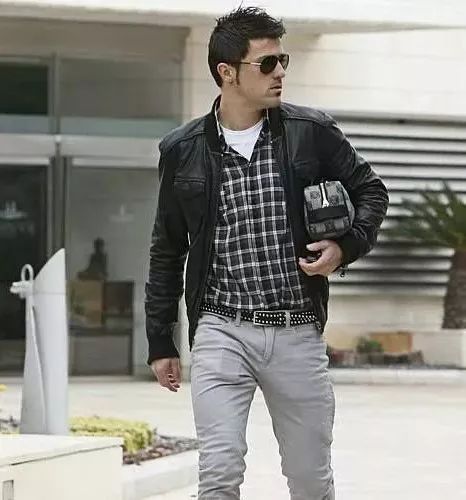 中国人为什么喜欢夹包,老外学中国人夹包