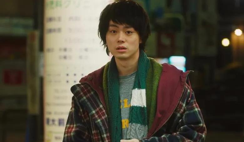 本片上映15天连续稳坐票房冠军,这部黑马新片霸占了票房榜20天