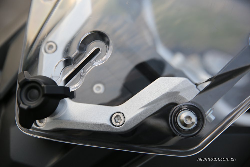 隆鑫无极650大单缸,无极650ds高速公路测评