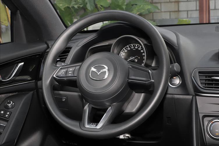 凡尔赛c5x和思域谁安全,凡尔赛c5x对比cx4百公里加速