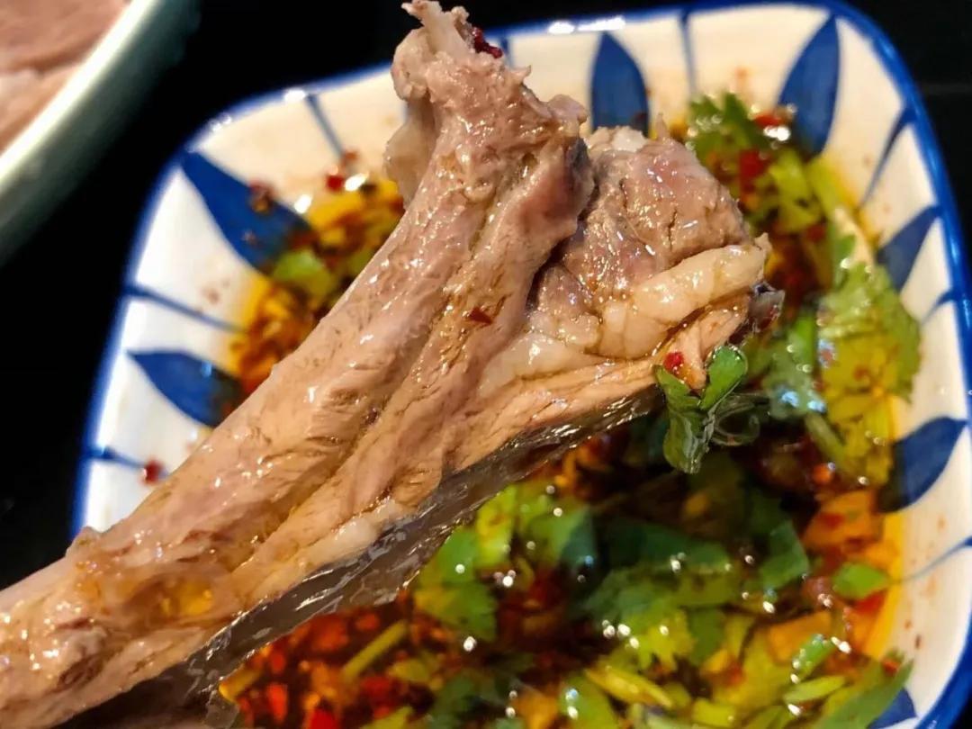 手抓羊肉和手抓羊排区别,手抓饭用羊肉还是羊排好吃