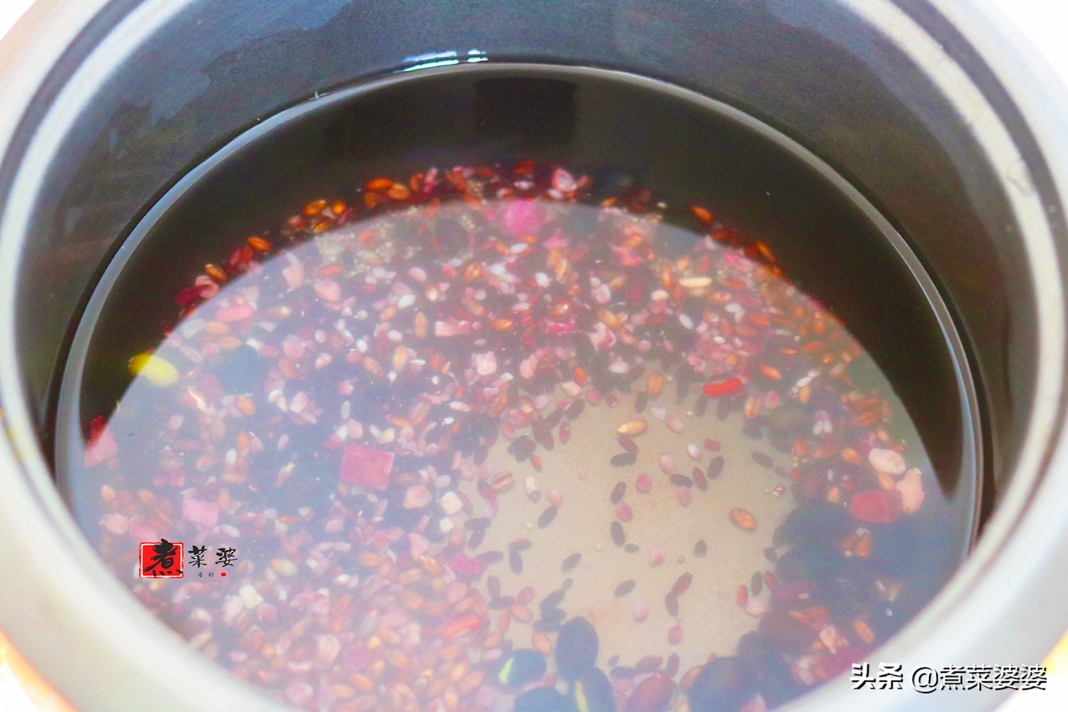 把这三种食材一起煮,这3种食材放在一起焖着吃