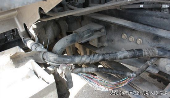 融雪剂对车的腐蚀真的特别厉害吗,汽车被融雪剂腐蚀后怎么处理