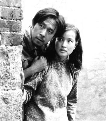 陈国军刘晓庆姜文三人照片,陈国军找姜文谈话