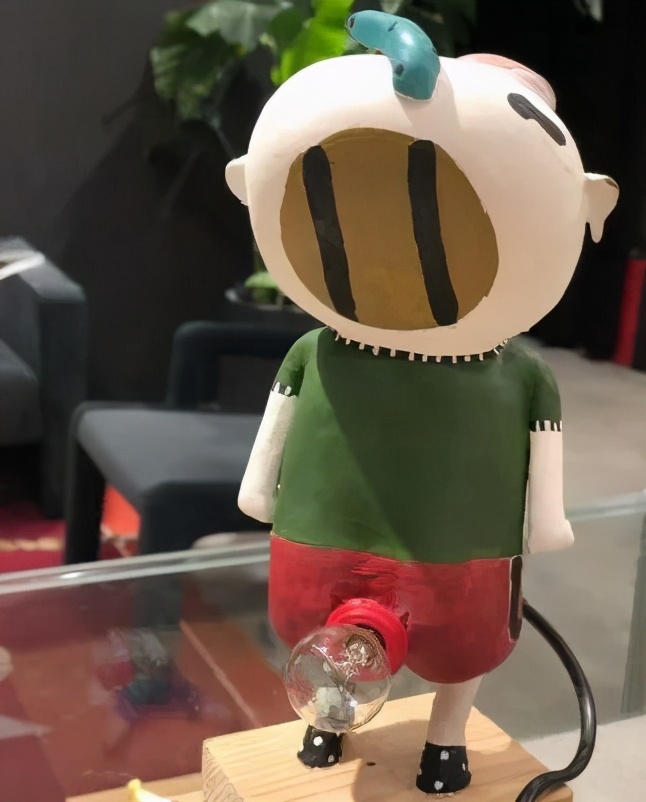 深圳灯光秀与武汉灯光秀,春光无限好深圳