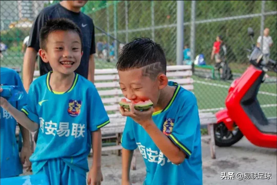 暑假再见新学期开始,易联足球秋季班报名