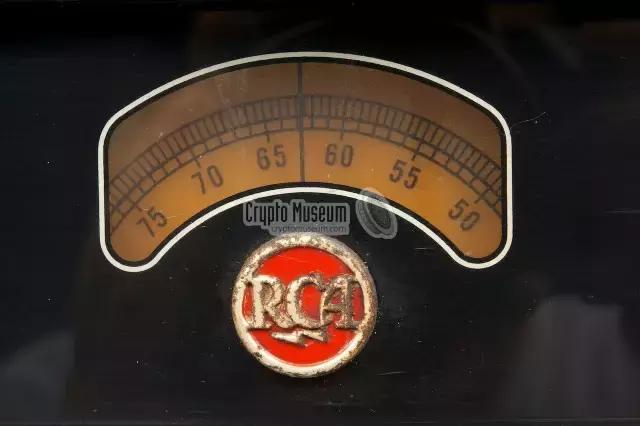 二战的爆发把业余无线电接收机AR-88推上谍战一线，变身为军机