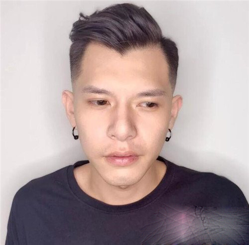 韩国发型男生短发三七分,韩国翻翘短发发型图片