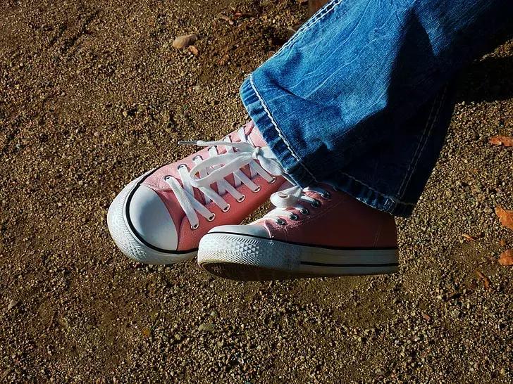 日本小孩冬天穿少是真的吗,日本冬季孩子露着腿不冷吗