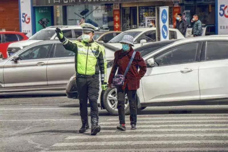 鍏ㄥ姏浠ヨ荡,鎴戜滑鍏ㄥ姏浠ヨ荡