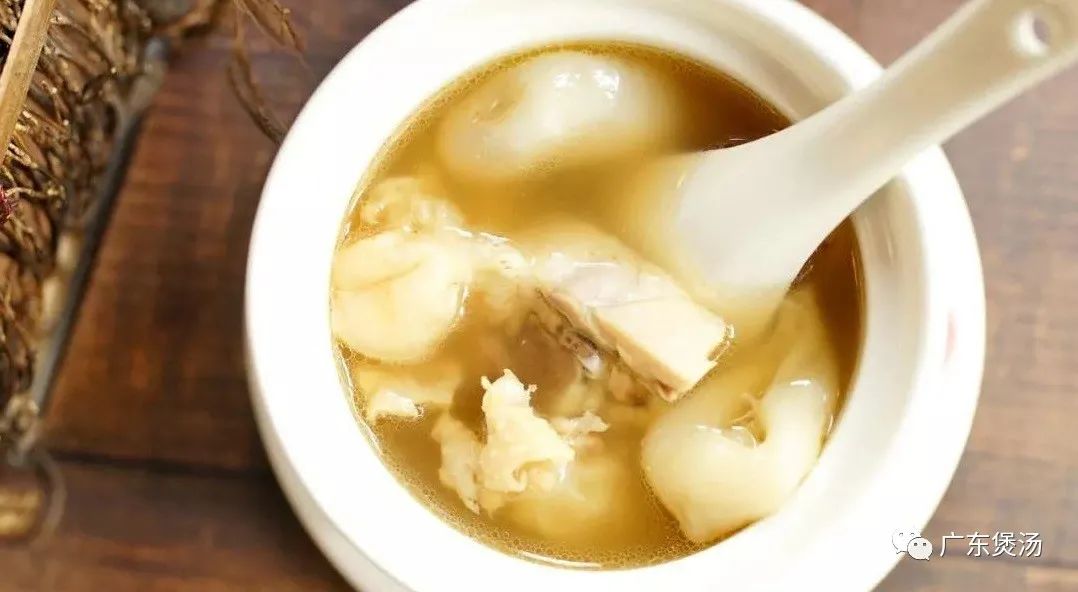 田鸡与田七花胶煲汤用哪种花胶,盐爆花胶与普通花胶可以煲汤吗