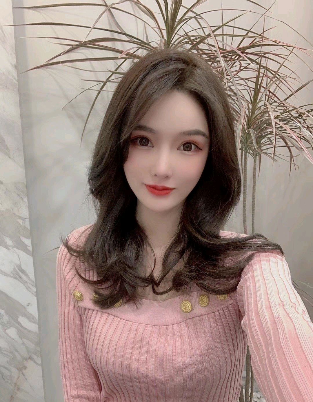 大脸颧骨高胖妹妹适合什么发型,9款大脸颧骨高适合发型