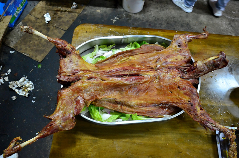 吉利网红美食打卡地军鹏烤全羊一米烤大串欢迎您