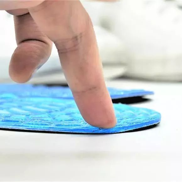 aj缓震超好的鞋,aj足弓支撑运动鞋