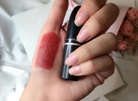 雅诗兰黛333和mac316哪个适合黄皮,雅诗兰黛和mac口红哪个好