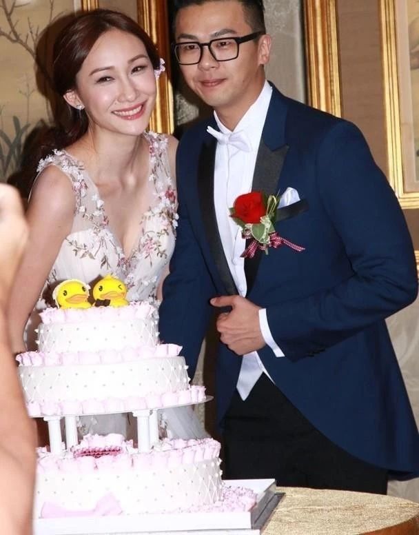 不再富贵！38岁香港女星被曝与富商老公离婚：精打细算找小屋安居